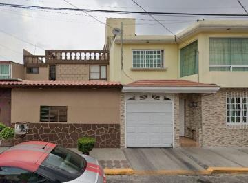 Casa de 4 habitaciones, Tlalnepantla de Baz · Casa en Venta en La Calle Profesa en Santa Monica, Tlalnepantla