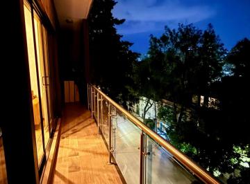 Balcón con acceso desde la sala y habitaciones · ¡Oportunidad Roma Norte! Balcón, Techos Altos y Luz Natural