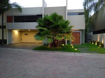 Casa de 3 habitaciones, Zapopan · Residencia de Lujo en Valle Real Coto Florencia (Remodelada) Zona Real