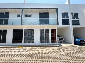 Casa · 192m² · 3 Recámaras · 4 Estacionamientos · Casa en Condominio Rua, Emiliano Zapata