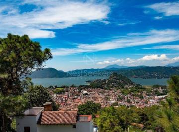 Casa en condominio de 4 habitaciones, Valle de Bravo · Casa en Renta con Vista Al Lago