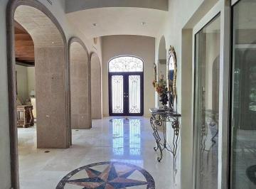 Casa de 4 habitaciones, Monterrey · Casa en Venta en Carretera Nacional