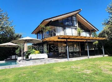 Casa en condominio de 3 habitaciones, Valle de Bravo · Casa en Venta en Acatitlan Valle de Bravo