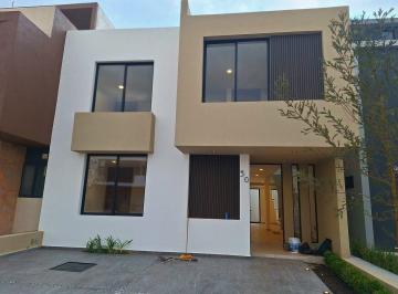 d8dc3d2a3839981fa7112f0904a2b0af12f24c65bafb651d4117565d38935d3e · Casa en Venta, en Cañadas del Arroyo, Corregidora, Querétaro