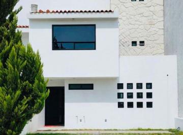 Casa de 3 habitaciones, El Marqués · Casa en Venta en Ciudad Maderas