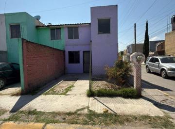 Casa de 2 habitaciones, San Pedro Tlaquepaque · Casa en Venta en Mision Magnolia Tlaquepaque