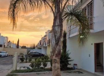 Casa en condominio de 3 habitaciones, Zapopan · Casa en Jardines de Las Fuentes en El Coto Cibeles con 3 Habitaciones