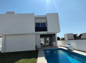 08b957790b0e10d162d199b9f14a1b9e17c4daaaaca0f81a8ee99cb7b87ee101 · Casa en Venta en Lomas de Cocoyoc