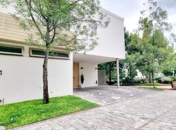 Casa de 3 habitaciones, Zapopan · Casa en Venta, Los Castaños