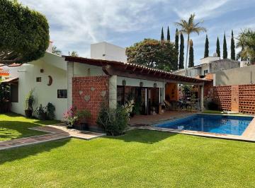 1f5798f6d287ef801fc041124e019e0db6ca28cbcbb1a72c09e552d1c7e17532 · Casa en Venta en Lomas de Cocoyoc