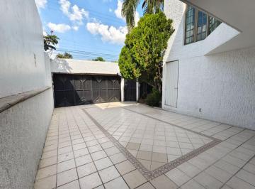 Casa de 6 habitaciones, Zapopan · Casa en Venta Ideal Para Oficinas o Consultorios en La Calma