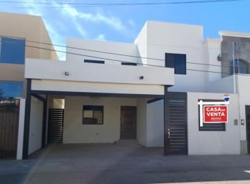 Casa · 229m² · 3 Recámaras · 2 Estacionamientos · Casa en Venta en El Campanario de Hermosillo, Sonora