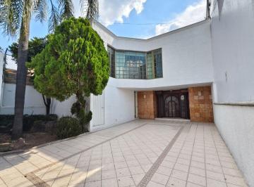 Casa de 6 habitaciones, Zapopan · Casa en Venta Ideal Para Oficinas o Consultorios en La Calma