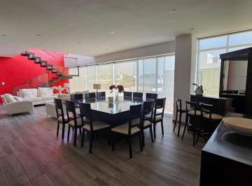 Departamento · 240m² · 3 Recámaras · 4 Estacionamientos · Penthouse Amueblado en Renta en Centro Historico
