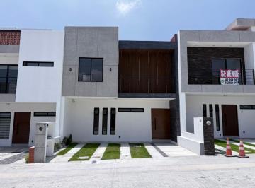 Casa de 3 habitaciones, El Marqués · Casa en Venta en Queretaro, Fraccionamiento Capital Sur, Excelente Precio