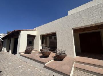 016a7490b082bd816eccb197baa5259d527cea5fed363426f08088521c020dd0 · Casa en Venta en Esquina en Trojes de Kristal