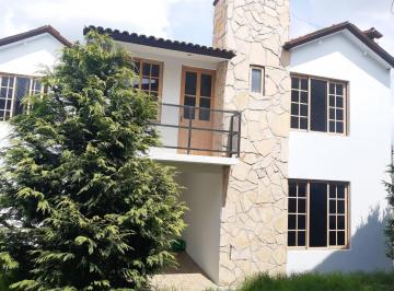 Casa · 250m² · 3 Recámaras · 2 Estacionamientos · Casa en Santiaguito Tlalcilalcali