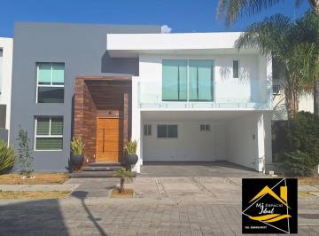 Casa de 5 habitaciones, San Andrés Cholula · Exclusiva Casa en Renta con Amplios Espacios en Ubicacion Privilegiada Zona de Lomas de Angelopolis