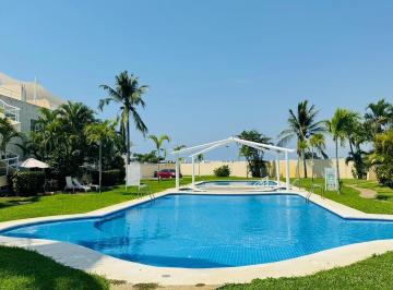 Departamento · 62m² · 2 Recámaras · 1 Estacionamiento · Departamento en Venta Puente del Mar Acapulco: Planta Baja Frente a Playa Bonfil Oportunidad de Inv