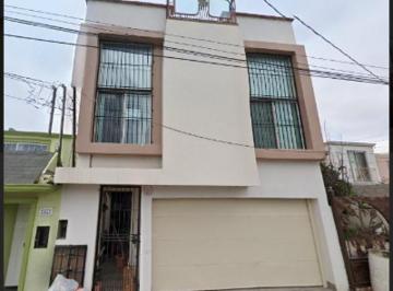Casa de 4 habitaciones, Playas de Rosarito · Venta de Casa en La Fuente, Playas de Rosarito, Baja California