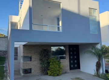 Casa de 3 habitaciones, Puebla · Casa en Venta en Fraccionamiento Lomas del Valle, Sobre 24 Sur Cerca de Periférico y Valsequillo, Pue