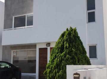 Casa de 3 habitaciones, El Marqués · Casa con 140 m² Terreno, 3 Recámaras en Renta en El Mirador