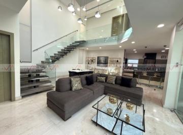Casa · 485m² · 3 Recámaras · 3 Estacionamientos · Casa en Venta en Cumbres Elite