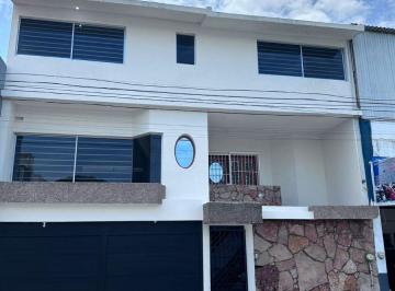 Casa de 3 habitaciones, Veracruz · Casa en Venta en Fraccionamiento Floresta, veracruz