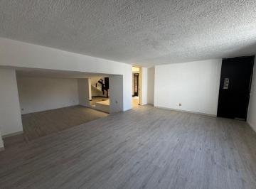 Casa en condominio de 4 habitaciones, Zapopan · Casa en Renta en Coto Chapalita