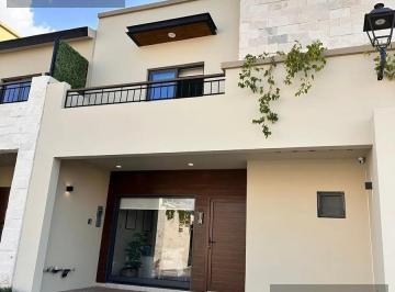 Casa en condominio · 3 Recámaras · 2 Estacionamientos · Casa en Venta en Misión Schoenstatt, Corregidora