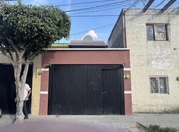 Casa de 2 habitaciones, Zapopan · Casa en La Colonia La Haciendita, Cerca de Bugambilias, Zapopan, Jal.