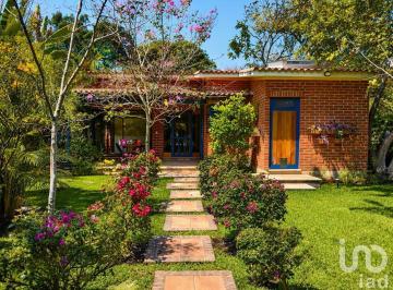 Casa · 187m² · 3 Recámaras · 1 Estacionamiento · Se Vende Casa de un Piso en Exclusivo Fraccionamiento. en Jiiutepec