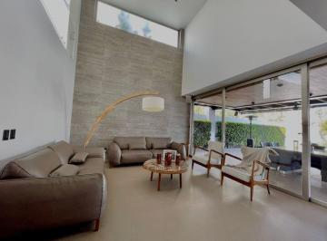 Casa de 6 habitaciones, Zapopan · Casa en Venta en Valle Real - Paseo San Raymundo 427