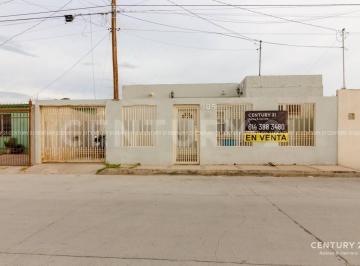 Casa · 150m² · 5 Recámaras · 3 Estacionamientos · Casa Venta en Col. Villa Juarez
