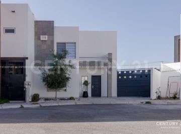 Casa · 159m² · 3 Recámaras · 3 Estacionamientos · Casa en Venta Fracc. Castilla Reliz I, Chihuahua