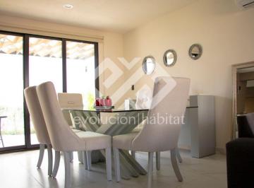 Casa en condominio de 3 habitaciones, Xochitepec · Casa Vacacional en Renta con Alberca en Santa Fe Xochitepec, Morelos, Costo por Noche