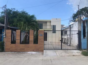 Casa · 3 Recámaras · 1 Estacionamiento · Casa en Fraccionamiento Jardines de Champayan