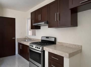 Casa · 160m² · 3 Recámaras · 1 Estacionamiento · Casa en Venta – Col. Baradillas, Tampico