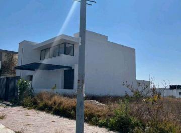 Terreno / Lote · 210m² · Terreno en Venta en Fracc El Manatial, Corregidora