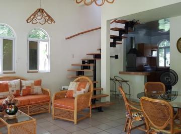Casa en condominio · 126m² · 4 Recámaras · 6 Estacionamientos · Casa en Venta en Jojutla, Morelos.