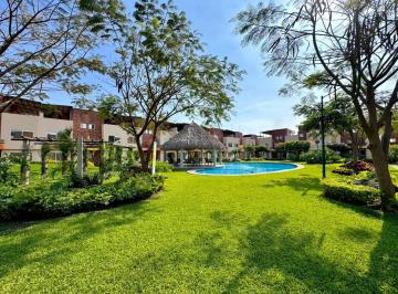 Casa en condominio de 3 habitaciones, Emiliano Zapata · Casa con Roof Garden en Residencial Sauces Sur, a 10 Min del Tec de Monterrey (Sur de Cuernavaca)