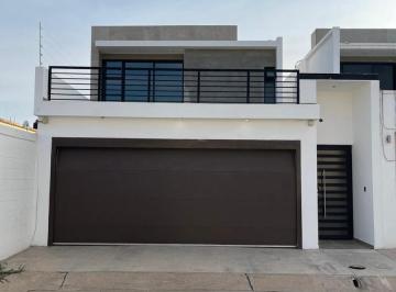 Casa · 3 Recámaras · 2 Estacionamientos · Casa en Venta en Privada Terracota