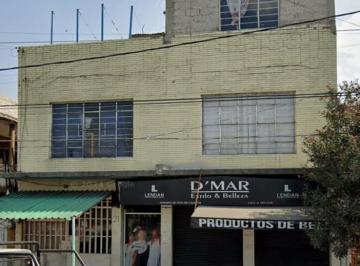 Casa de 4 habitaciones, Nezahualcóyotl · Casa en Venta con Accesoria (Para Local Comercial)