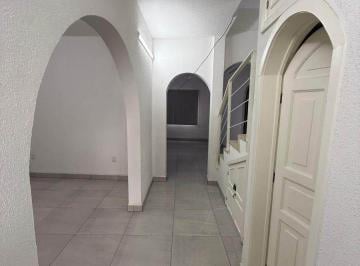 Casa de 5 habitaciones, Benito Juárez · 250 m² Terreno, Casa con Uso Mixto, 5 Espacios,2 Autos