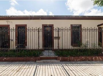 Casa · 647m² · 5 Recámaras · 10 Estacionamientos · Casona Antigua Para Remodelar en El Centro de Mérida