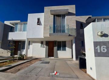 Casa de 3 habitaciones, Jesús María · Casa en Venta en Lombardia