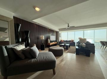 Departamento de 4 habitaciones, Mazatlán · Departamento de Lujo a Pie de Playa Para 12 Huéspedes