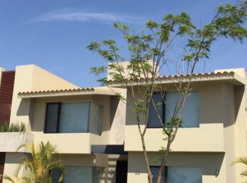 Casa de 4 habitaciones, Emiliano Zapata · Excelente Casa con Moderno Diseño