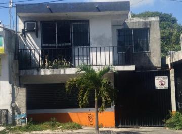 Casa · 107m² · 3 Recámaras · 1 Estacionamiento · Casa Comercial en Región 93, Cancun