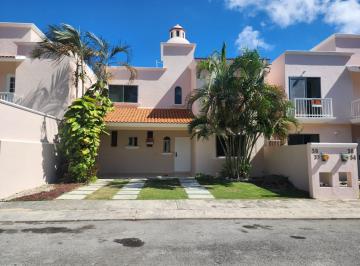 Casa · 190m² · 4 Recámaras · 1 Estacionamiento · Venta Casa 4 Rec. Av Las Torres Cancun